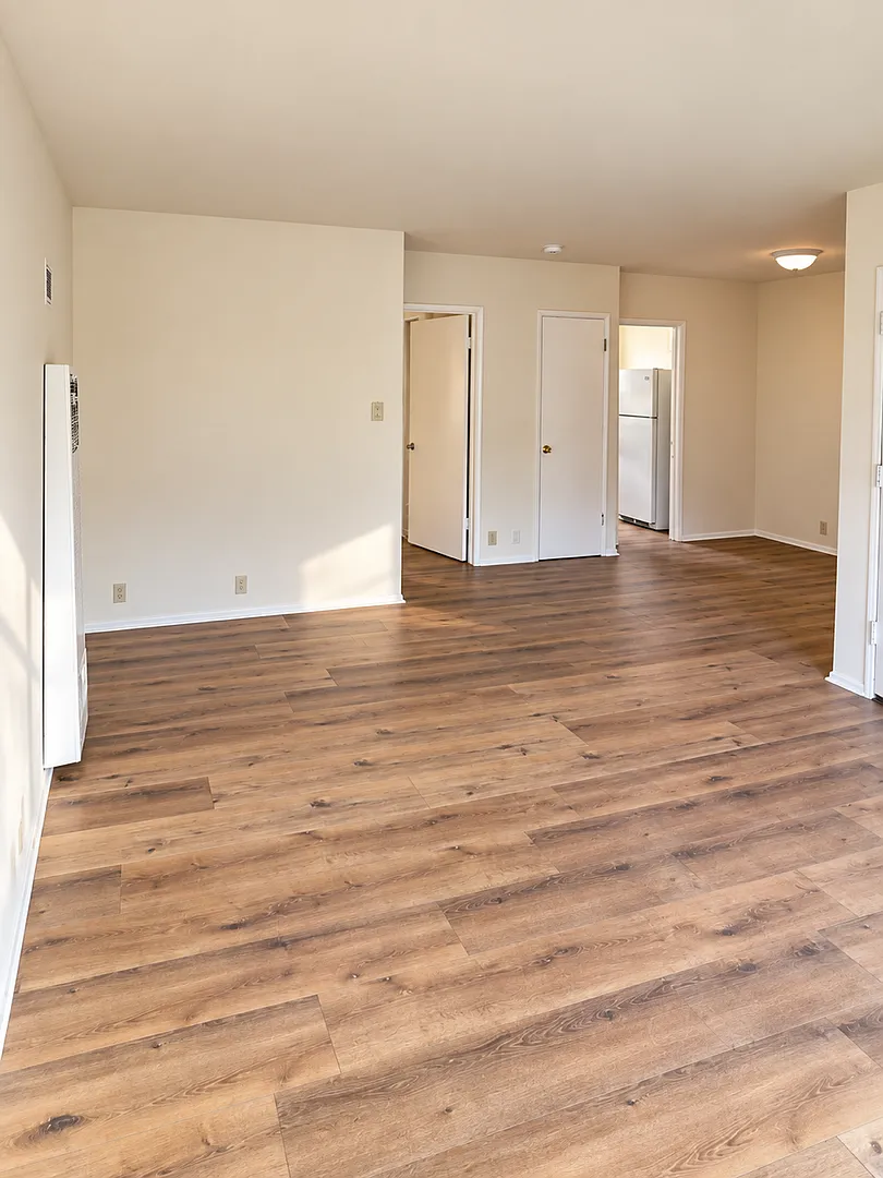 206 N Normandie Avenue — Photo 3