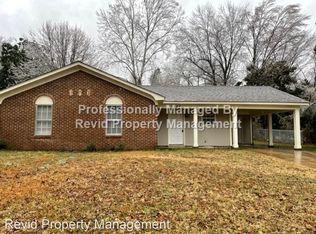 5666 Chickasaw Dr, Horn Lake, MS 38637