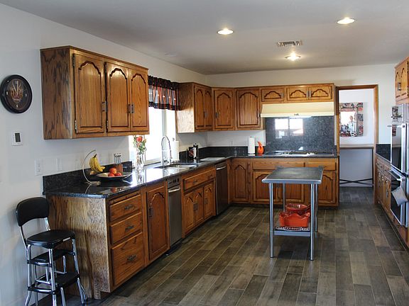 3rd image of 2251 Souchak Dr