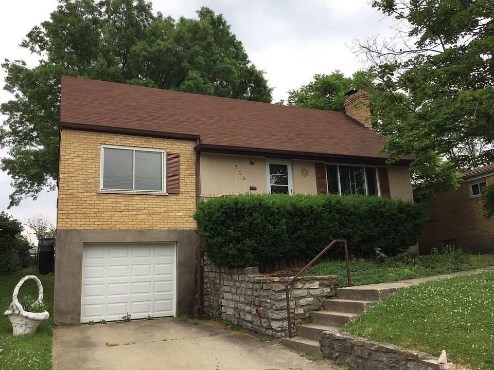 2nd image of 752 Ivyhill Dr