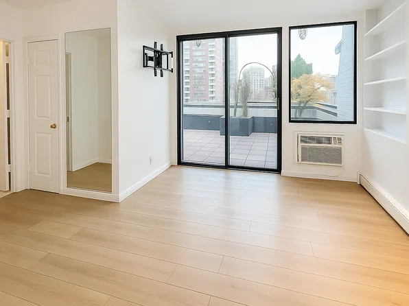 507 East 80th Street image 15 of 21