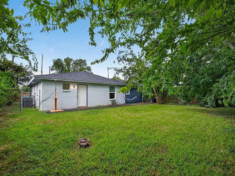 1119 Panama St — Photo 35