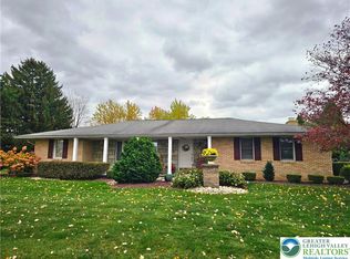 4090 Farmersville Rd, Easton, PA 18045