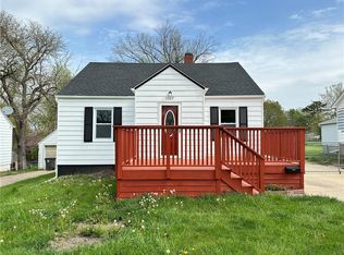 1327 Birch Ln, Des Moines, IA 50315
