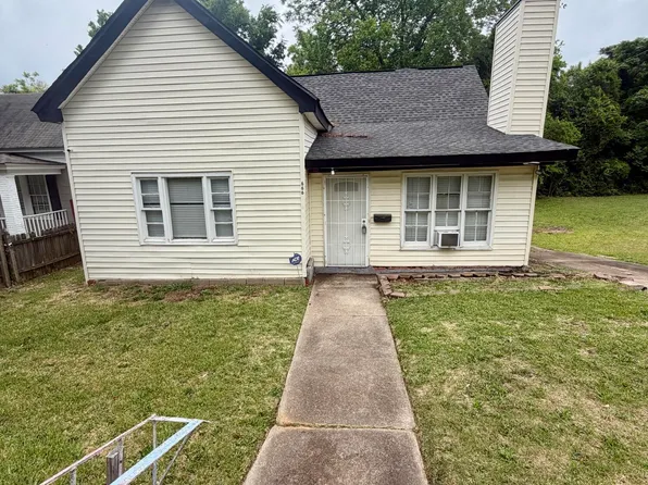 666 Woolfolk St, Macon, GA 31217