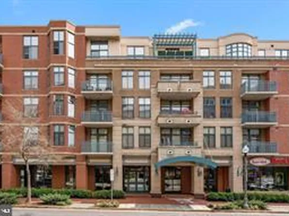 502 W Broad St APT 210, Falls Church, VA 22046