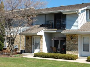 1444 W Ridge Ct, Racine, WI 53406