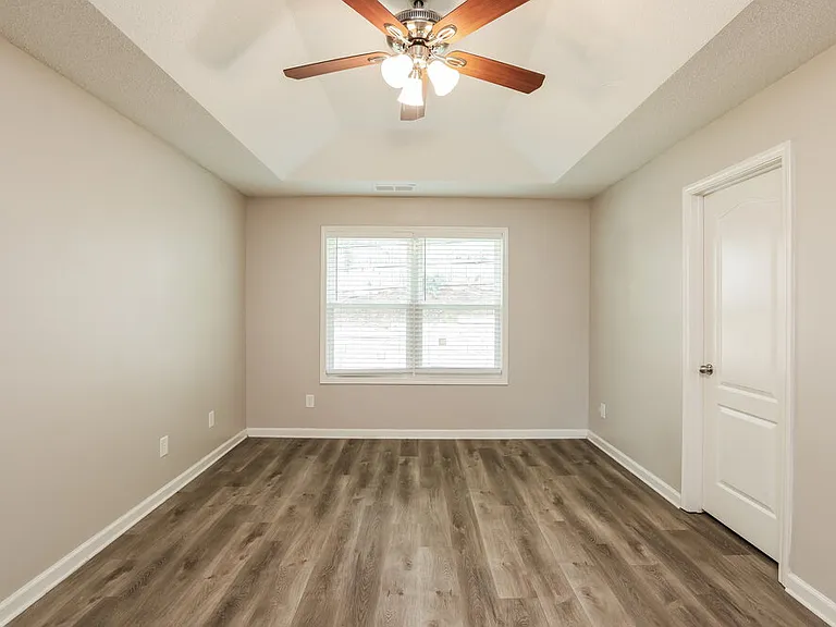 225 Comet Ct — Photo 8