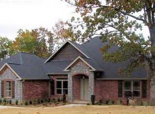 4021 E Caston Dr, Fayetteville, AR 72701