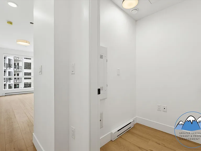 20769 Fraser Hwy — Photo 16