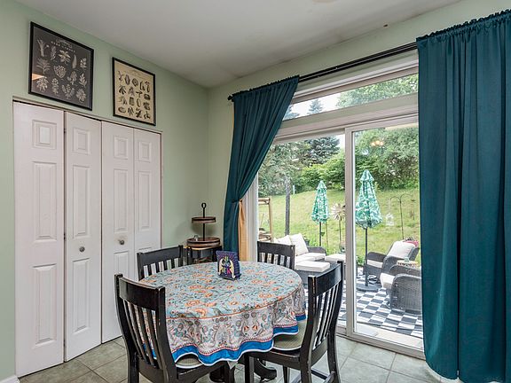 4th image of 1494 Almaden Ln