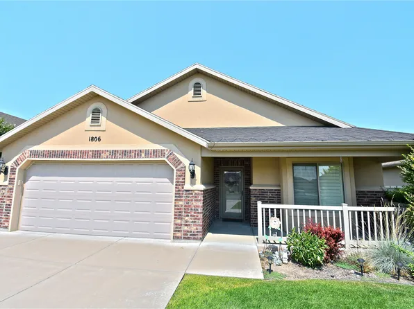 1806 Park Dr, Syracuse, UT 84075