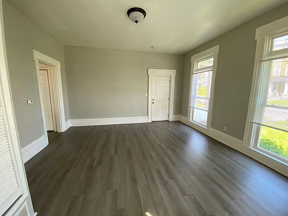 3rd image of 119 W 13th St APT 3