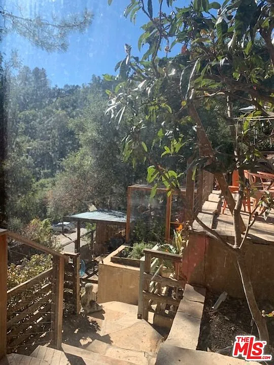 1 bed, 1.0 bath, 845 sqft, $3,800 — Photo 2
