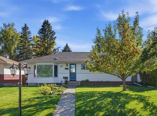 4011 N 25th Ave SW, Calgary, AB T3E 0L7