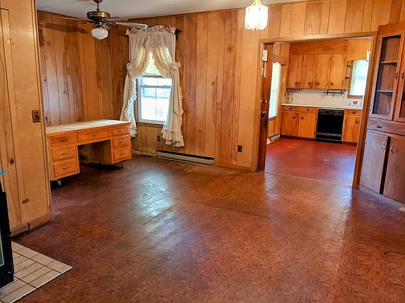 5th image of 741 Sycamore St