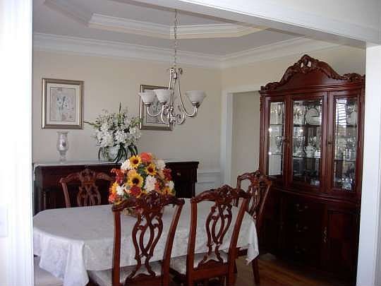 3rd image of 5819 Acorn Knoll Pl