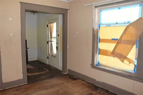 2nd image of 336 2nd Ave N