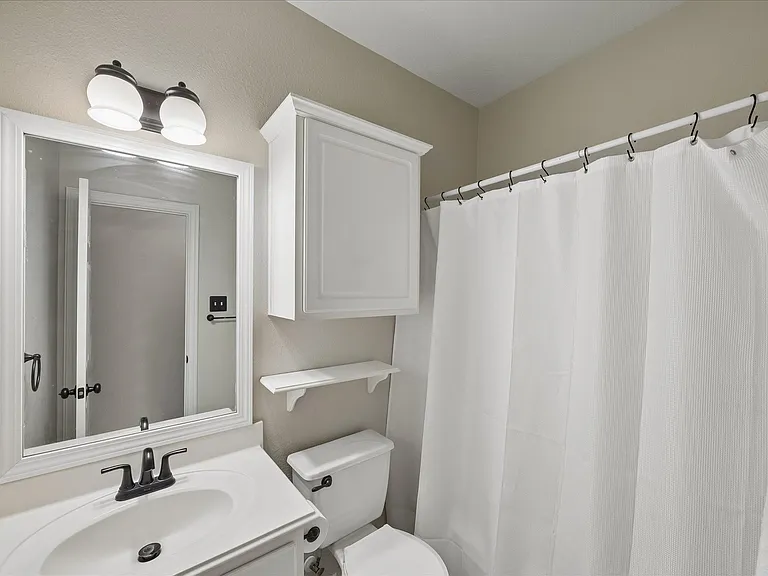 1125 Shady Knoll Ln — Photo 27
