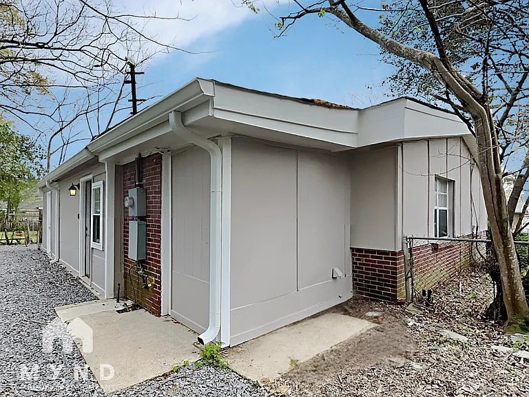 525 Karen St — Photo 15