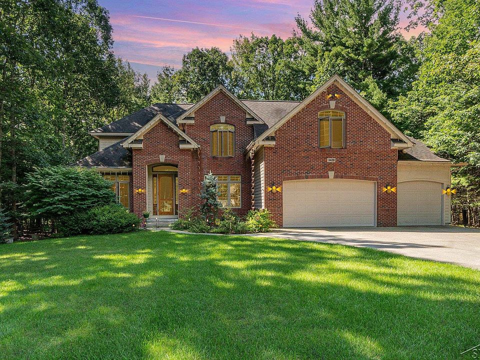 1st image of 3428 Village Circle Dr