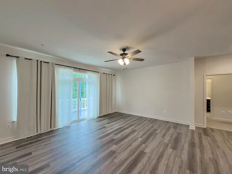306 Buckeye Cir — Photo 32
