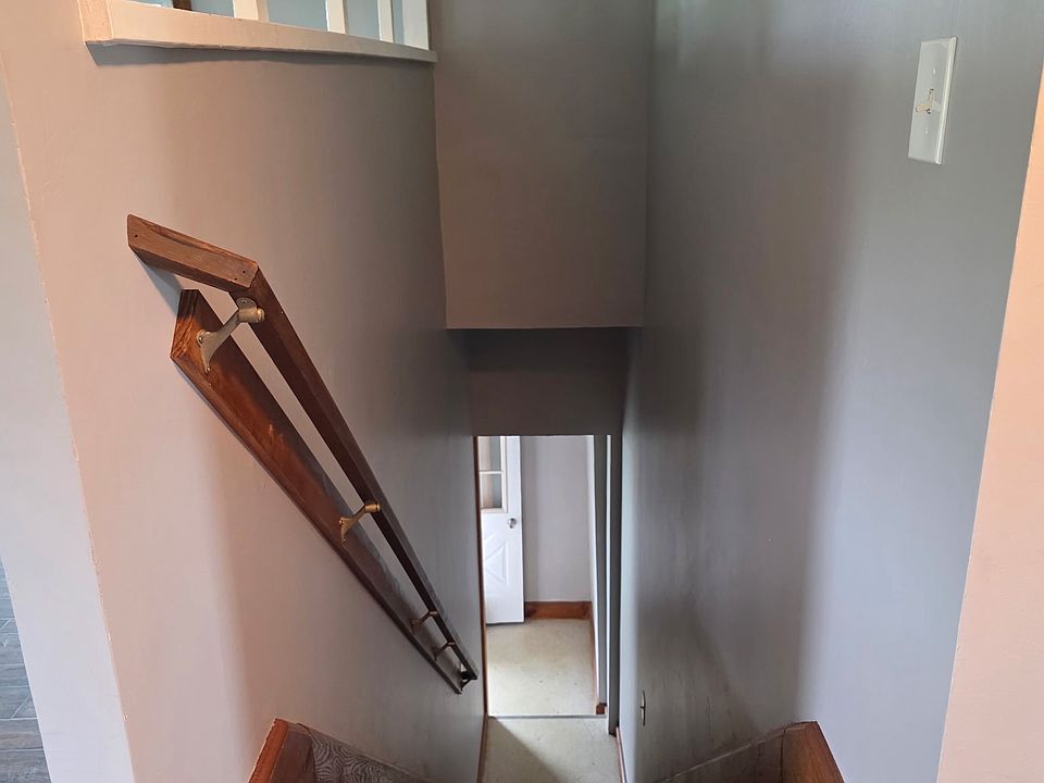1st image of 219 Van Dorn Rd S #2