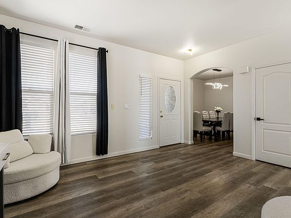 5th image of 5908 Las Cadenas Rd NW