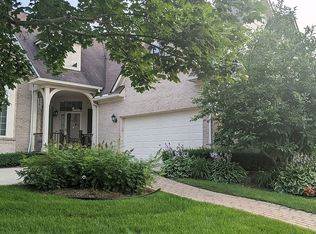 5381 Versailles Ave, Brighton, MI