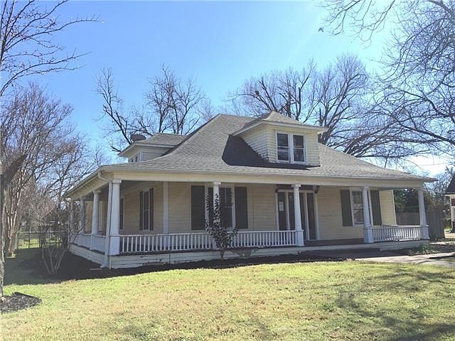 1st image of 626 Kaufman St