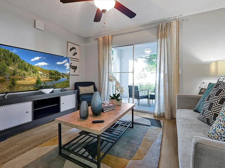 ARIUM Lakeview — Photo 9