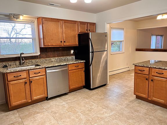 4th image of 9537 Nora Ln
