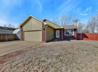 525 Olive Ct, Mulvane, KS 67110