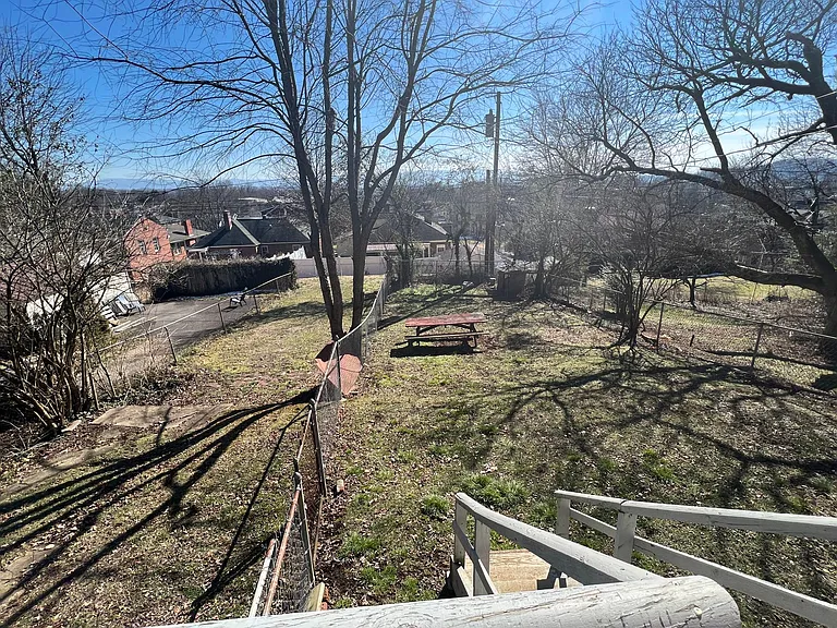 712 Prospect Ave — Photo 17