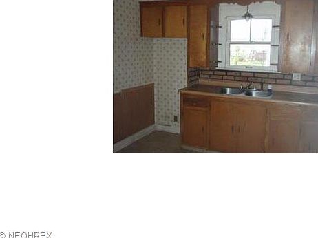 2nd image of 131 N Belle Vista Ave