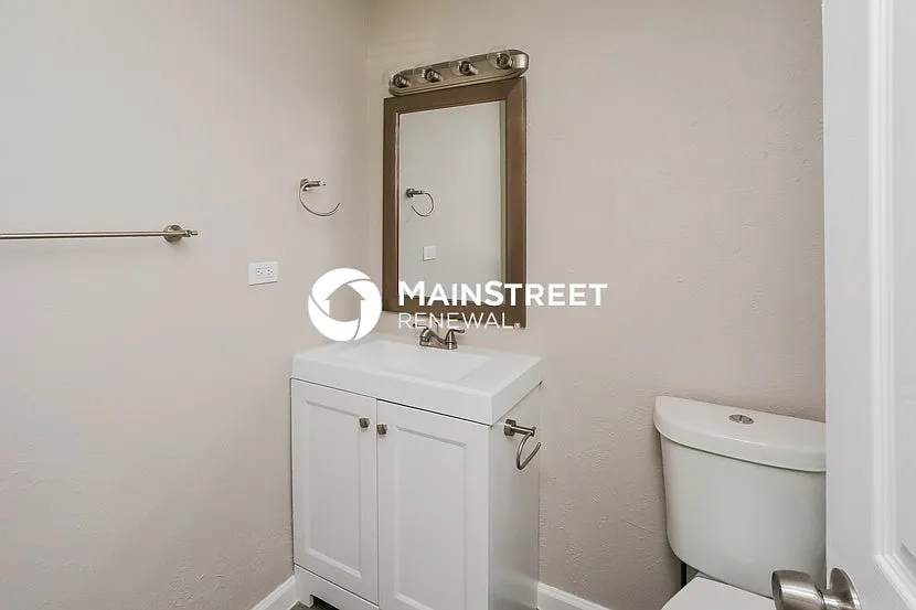 10405 Kinslow Drive — Photo 3