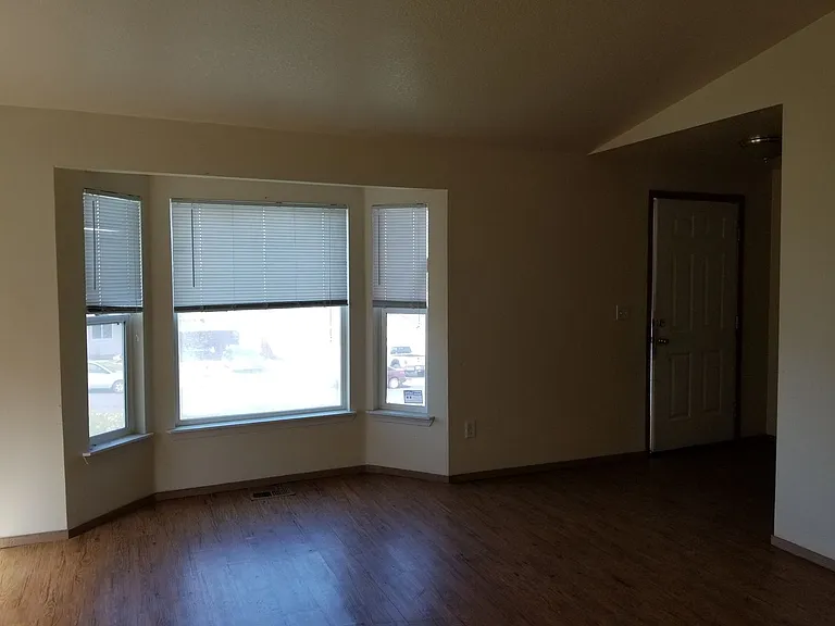 1306 SW 10th Ct — Photo 4