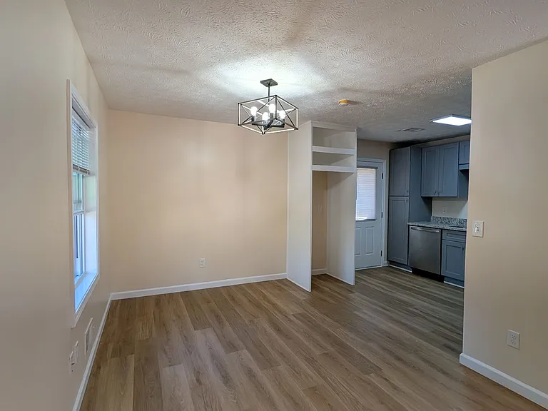 4955 Mountain Springs Way — Photo 6