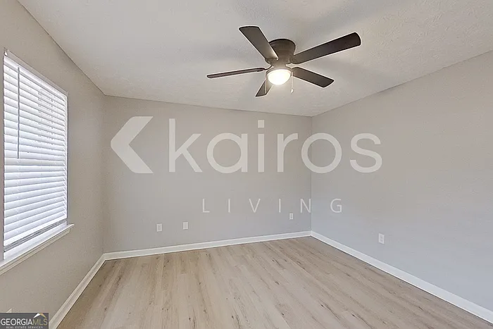 320 Deerpark Dr — Photo 14