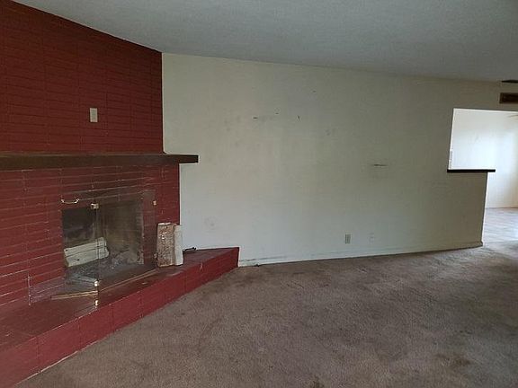 2nd image of 40307 Central Ave