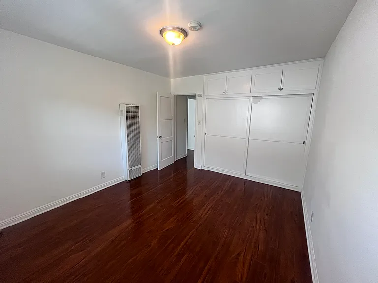 2129 N Gower St #8 — Photo 7