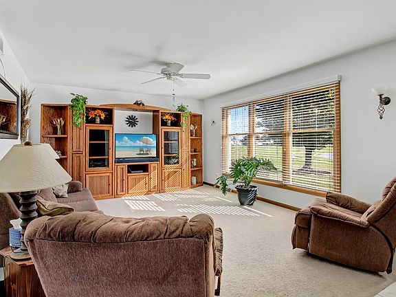 4th image of 10562 Millard Dr