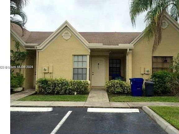 2nd image of 3622 NW 83rd Ln #3622