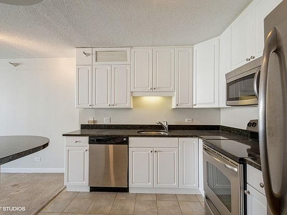 5th image of 10 E Ontario St APT 4207