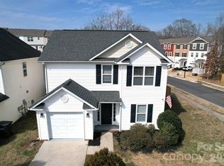 1421 Braveheart Ln, Charlotte, NC 28216