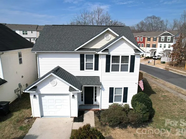 1421 Braveheart Ln, Charlotte, NC 28216