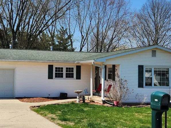 1305 NE 3rd St, Washington, IN 47501