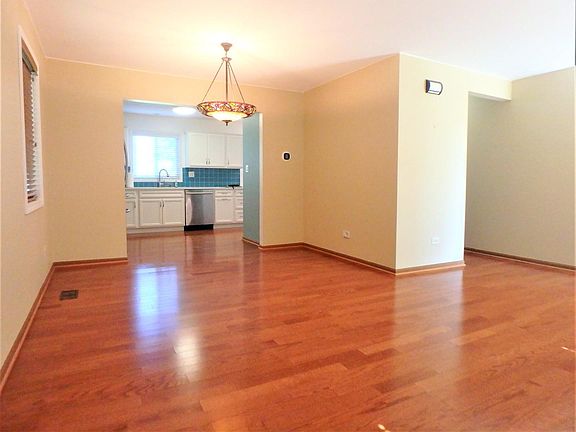 4th image of 2022 Lawson Blvd