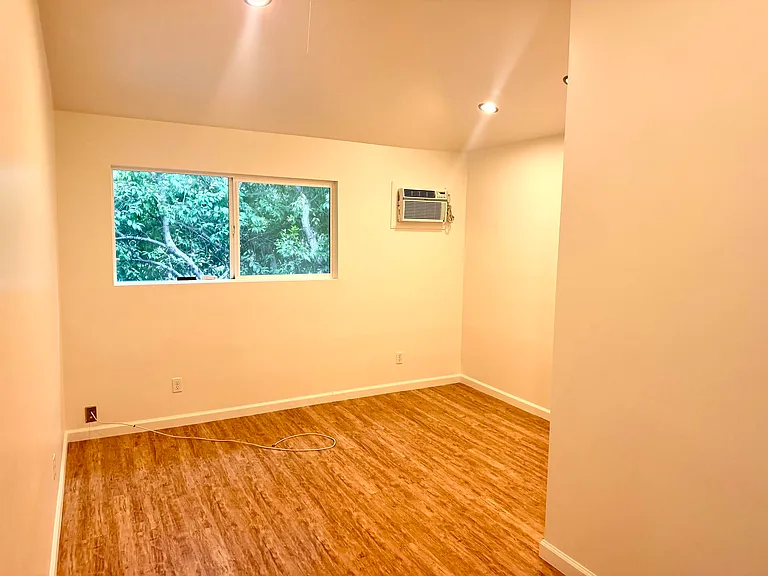 401 W Ojai Ave — Photo 8