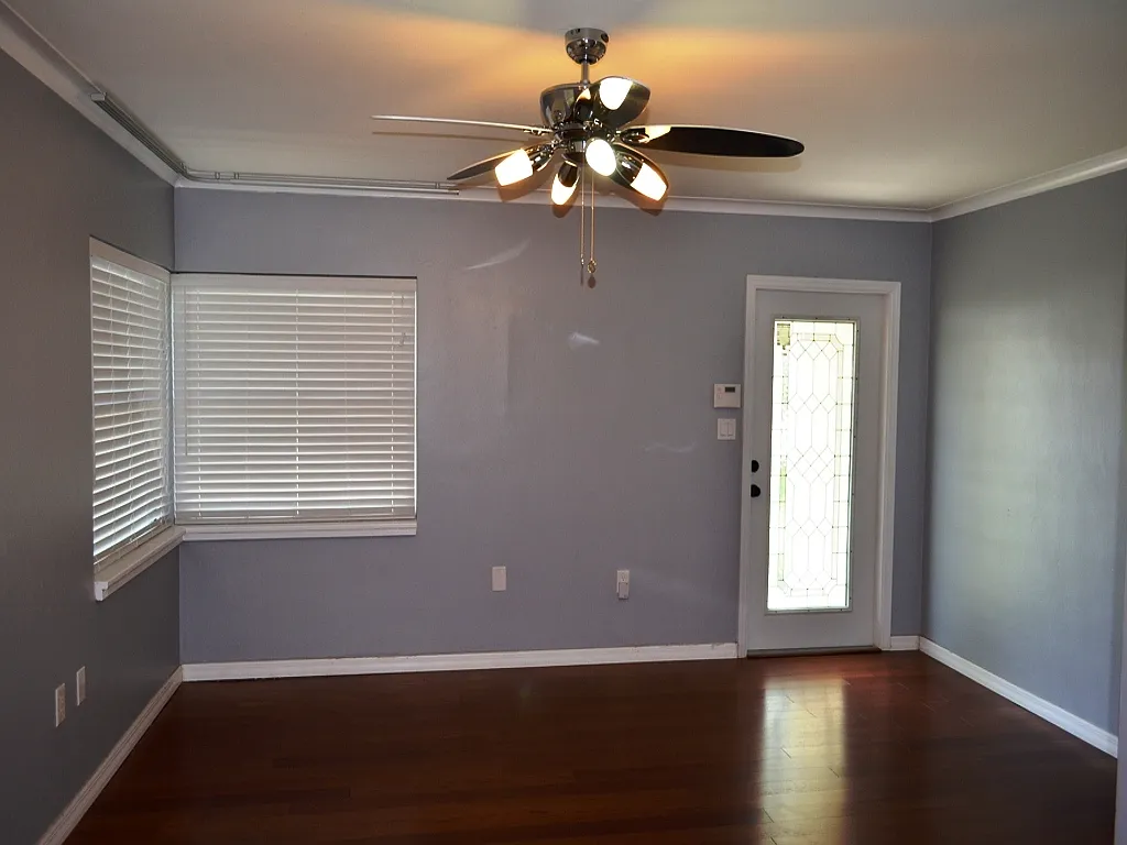 Cute Downtown 3/2 House with Attached 1/1 Apartment-close to everything — Photo 2